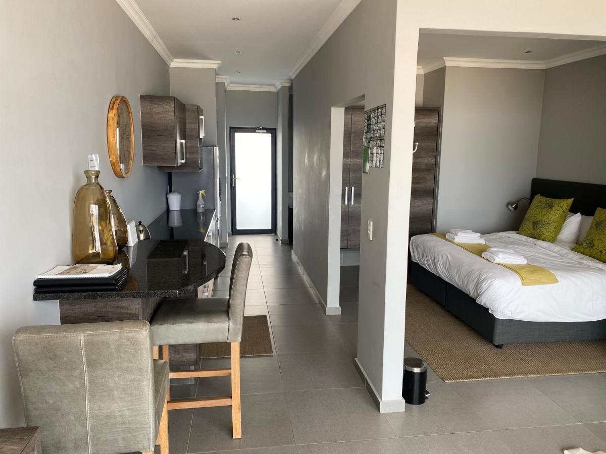 Apartment 32, Bay View Suites Langstrand Bagian luar foto
