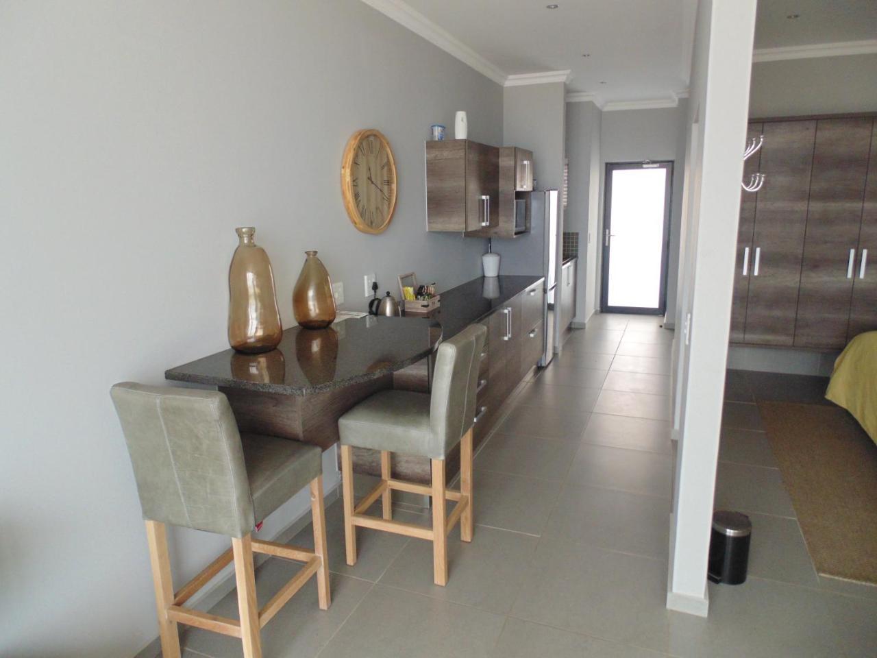 Apartment 32, Bay View Suites Langstrand Bagian luar foto
